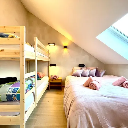 Le Quartier General Des Amis Semesterbostad *